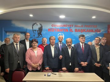 Kütahya İl Başkanlığında bayramlaşma programı katılımcı fotoğrafı