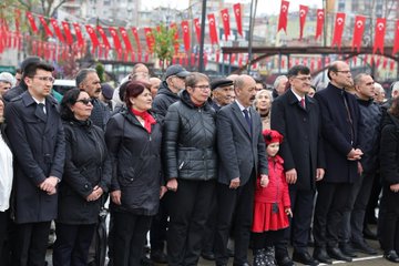 Kamusal anma programından fotoğraf